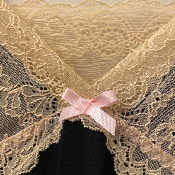 2 nighties. Flora Nikrooz black nightie NWT, Jones NY white nightie - Picture 4 of 9